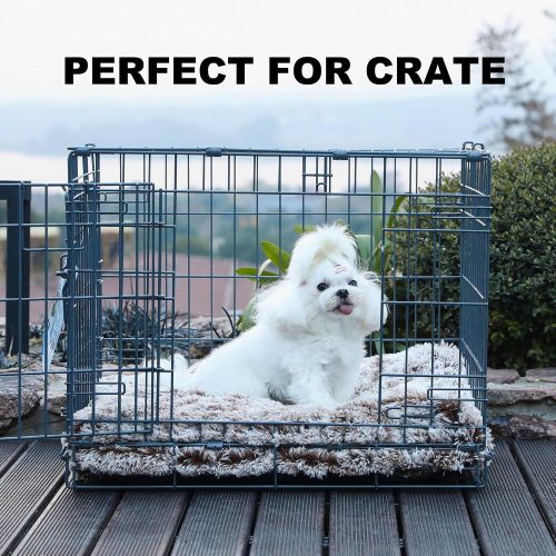 Faux fur pet bed